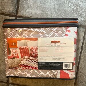 Reversible Twin Duvet Cover Set